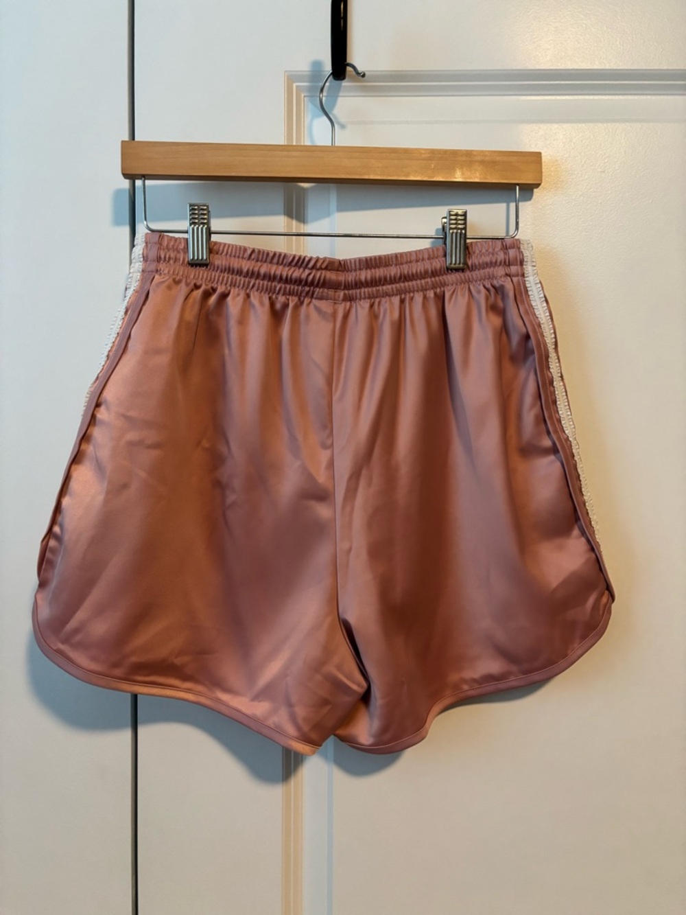 adidas Originals Women's Satin Ruffle 3-Stripes Shorts - NWOT - Picture 6 of 6